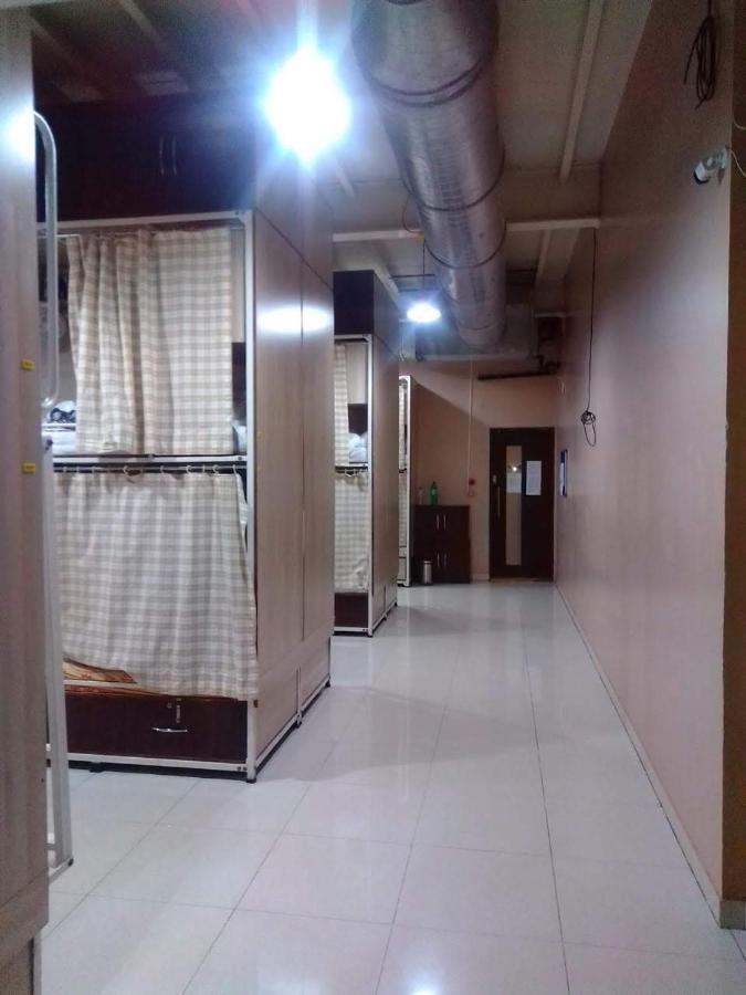 Hostel Abuzz Sewri Mumbai Exterior foto